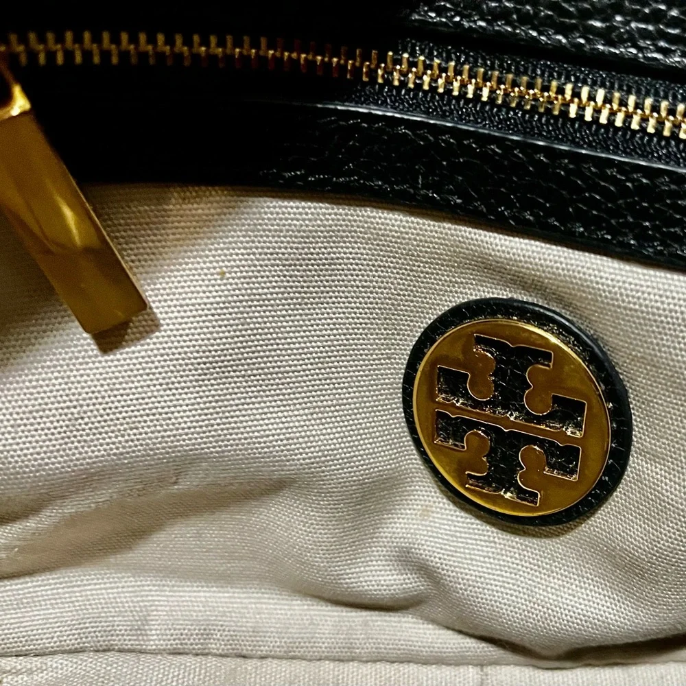 Tory Burch pebble grain leather bag w/ removable strap - Picture 5 of 16